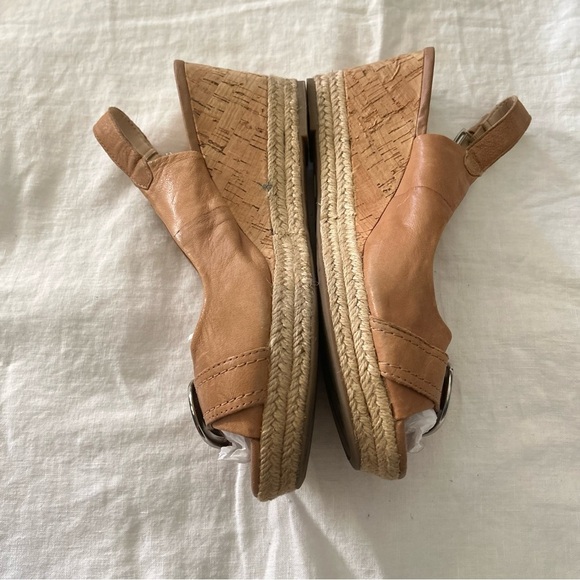 Franco Sarto | Kendra Leather Peep Toe Wedge Sandals - Picture 3 of 8